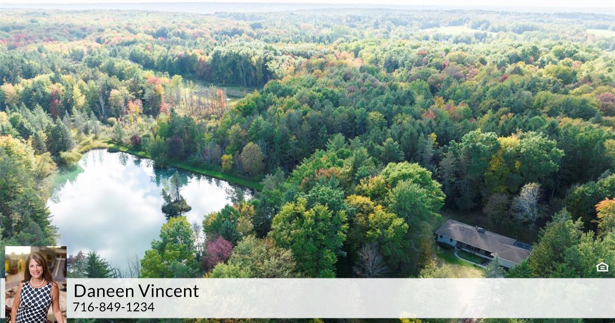 6860 Cole Rd, Orchard Park, NY 14127